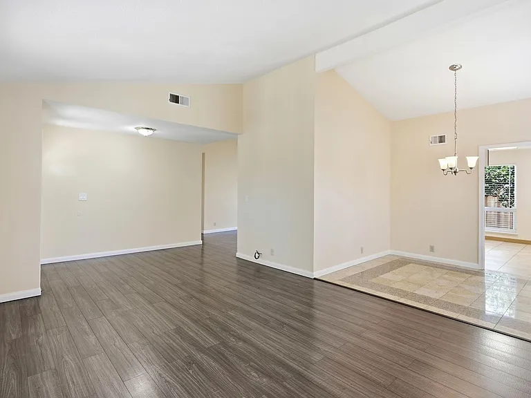 663 Albion Dr — Photo 12