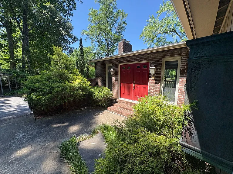 1 Dellwood Dr — Photo 21