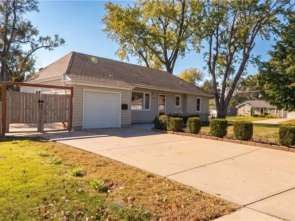 9119 W 87th Ter, Overland Park, KS 66212