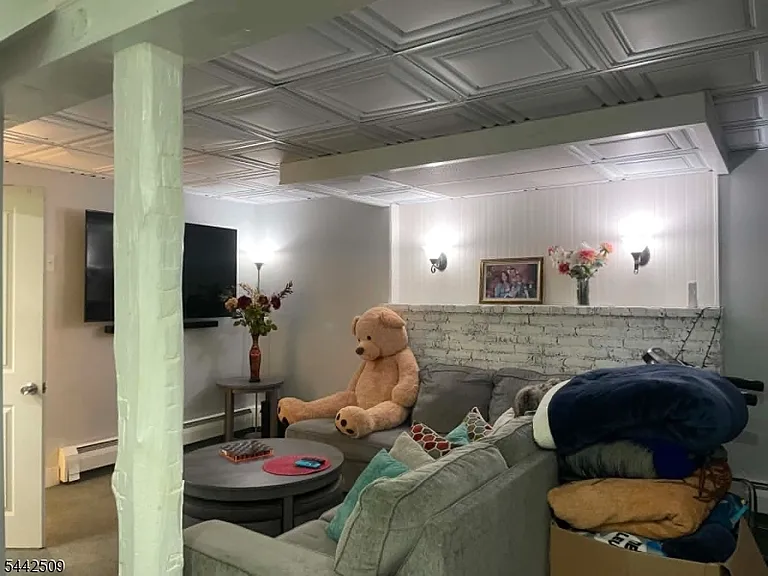 46 Oak Tree Ln — Photo 11