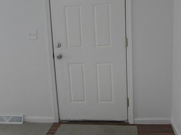 4th image of 150 W Clarke Ave