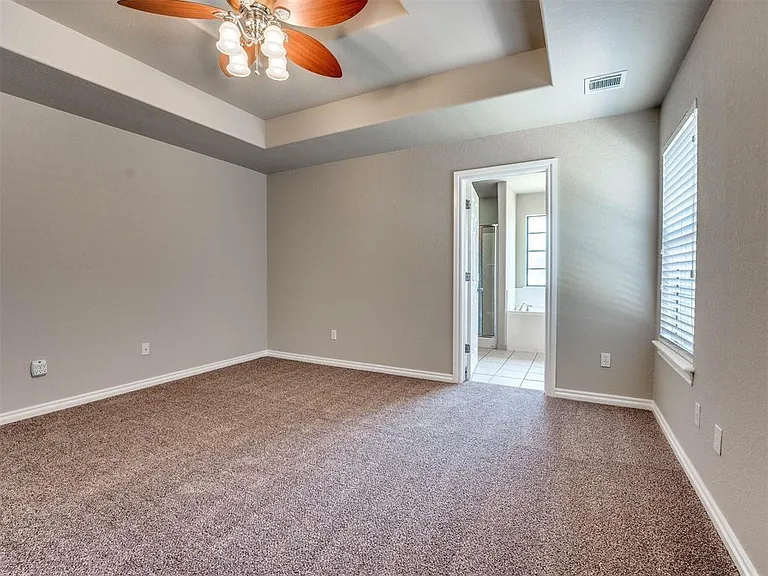 1209 Stoneridge Dr — Photo 25
