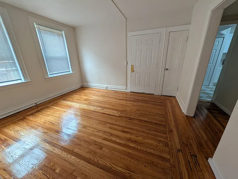 293 Norton St #B8 — Photo 9