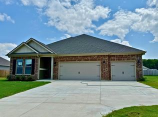 245 Oak Hollow Dr, Oakland, TN 38060