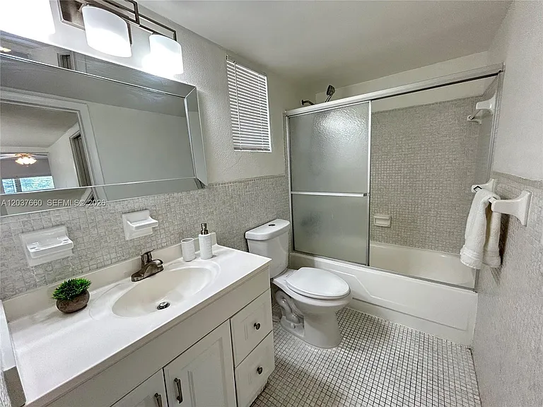 7505 SW 82nd St #320 — Photo 26