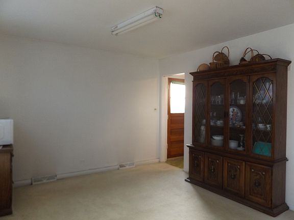 4th image of 6912 N Crawford Ave