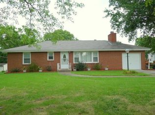 6707 N Wyandotte St, Gladstone, MO 64118