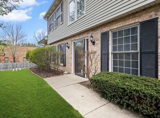 1485 Laurel Oaks Dr, Streamwood, IL