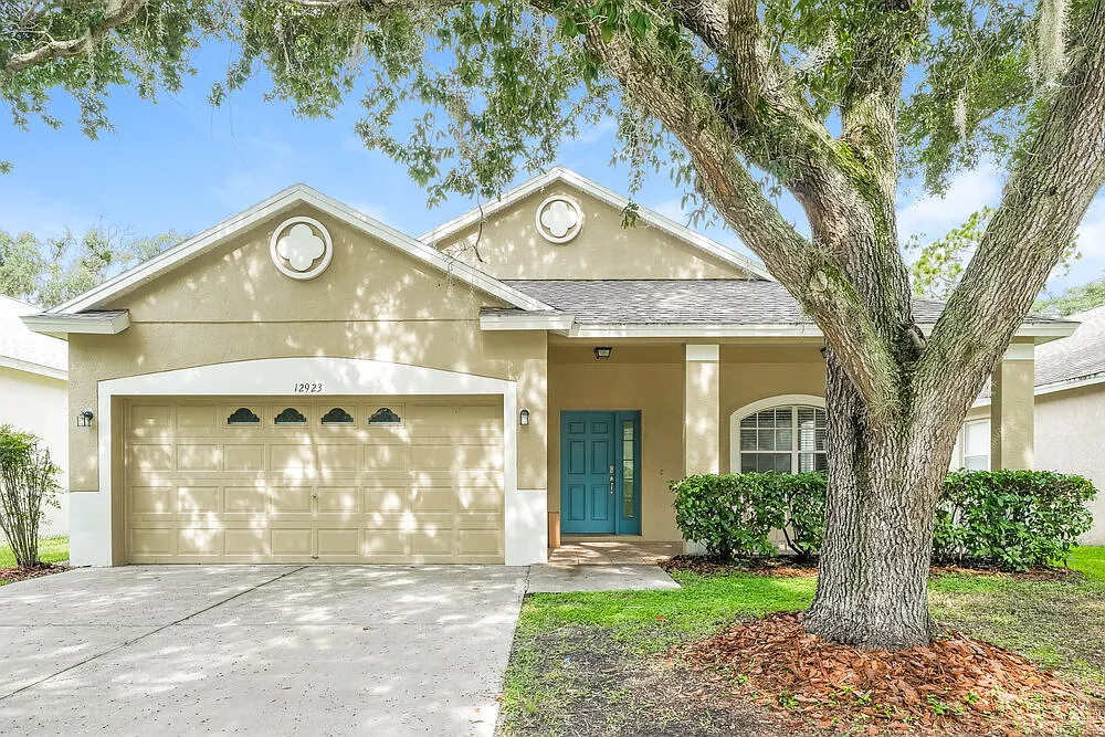 3 bed, 2.0 bath, 1691 sqft, $2,340 — Photo 1