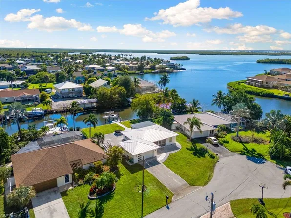 407 Grenada AVE, NAPLES, FL 34113