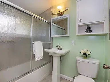 6666 Delco Ave — Photo 12
