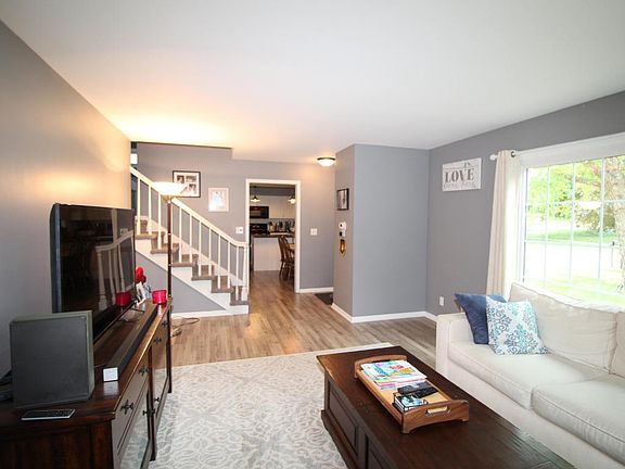3rd image of 1858 Mayberry St SE
