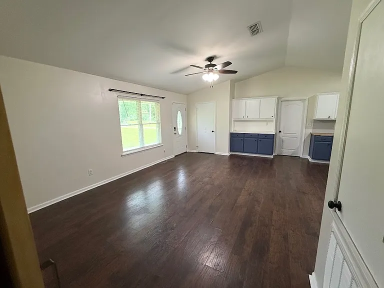 121 Country Dr — Photo 6