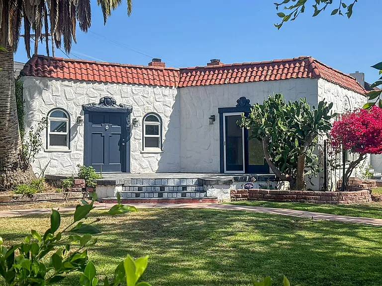 1043 S Plymouth Blvd — Photo 40