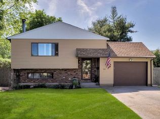 10 School St, West Islip, NY 11795