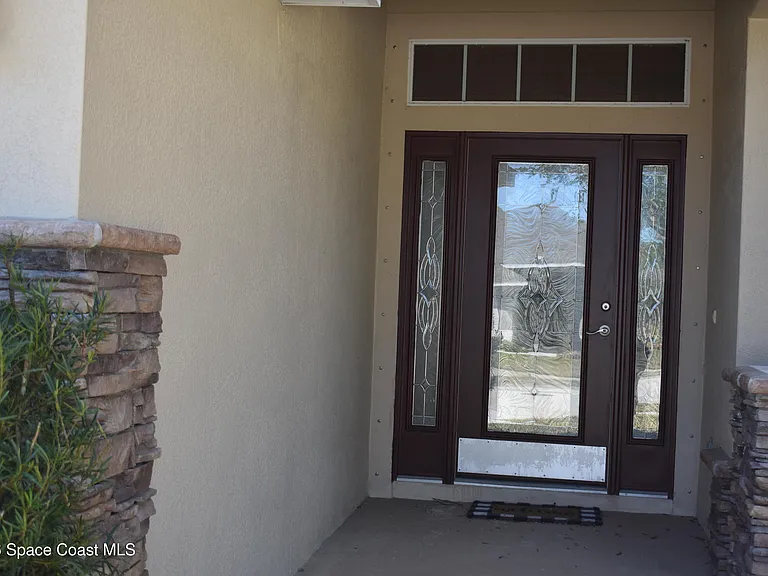 4063 Palladian Way — Photo 3