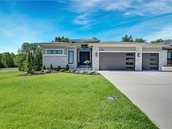 15253 W 162nd St, Olathe, KS 66062
