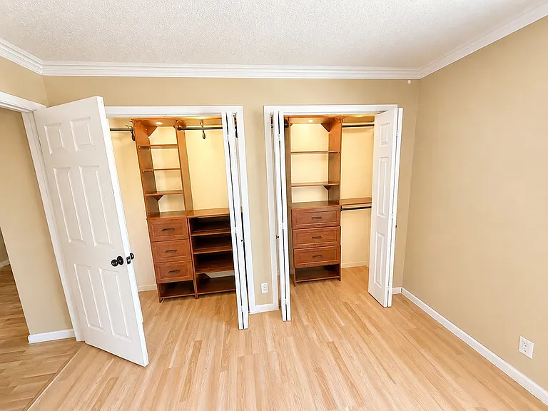 8521 James Ave NE — Photo 11