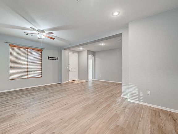 5th image of 1026 Dawn Valley Dr