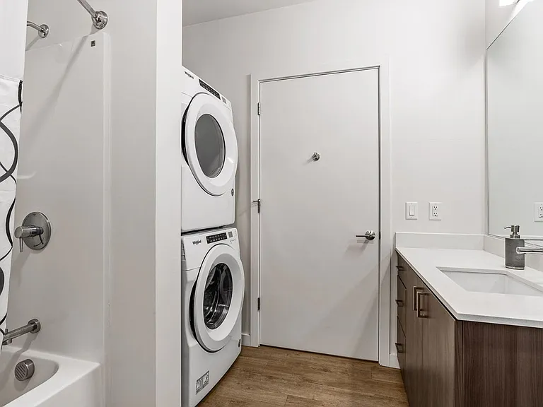 Gordon Lofts — Photo 90