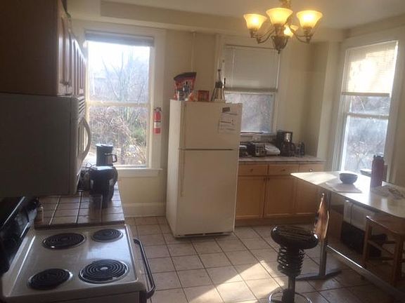 5th image of 2720 Eden Ave