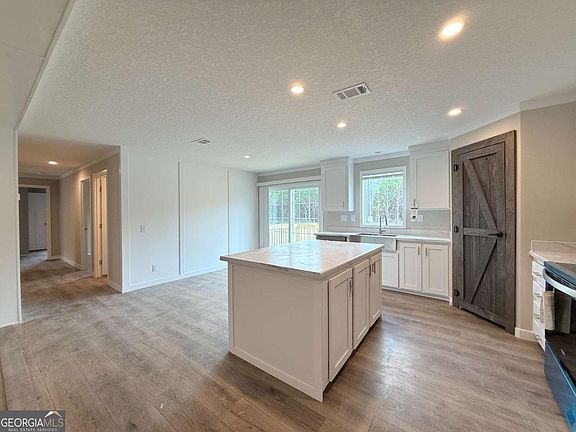 5th image of 5246 Owens Rd