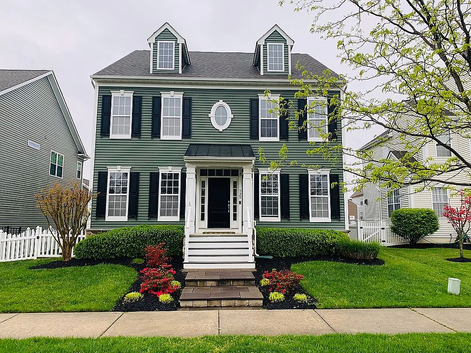 1st image of 732 Idlewyld Dr