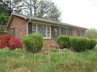 602 Squirrel Spur Rd, Ararat, VA 24053