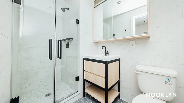 Rented by Nooklyn NYC LLC | media 22