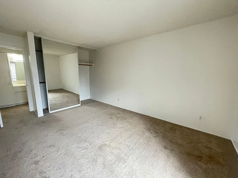 7 Commodore Dr #364 — Photo 11