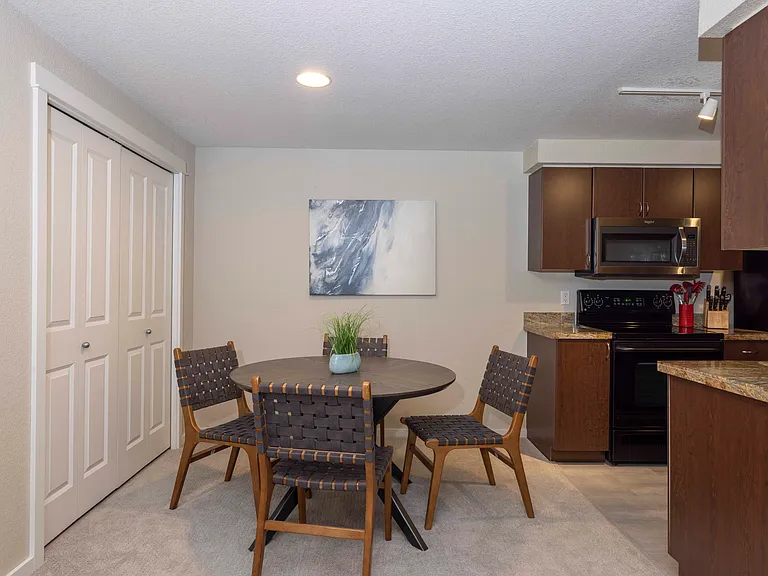 224 9th St #G303 — Photo 7