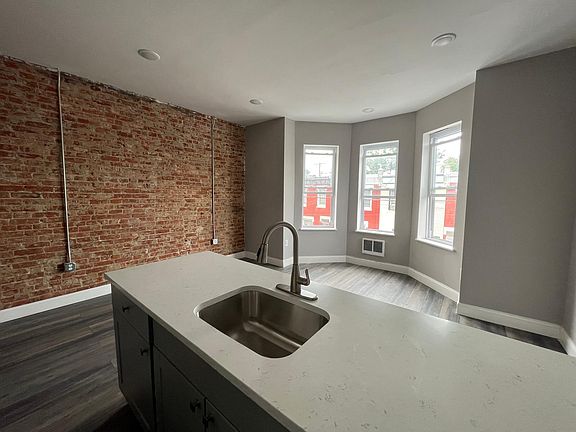 5th image of 171 E Ontario St #2