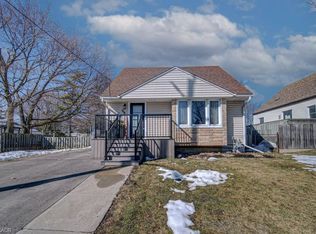 98 Ballantyne Ave, Cambridge, ON N1R 2S5