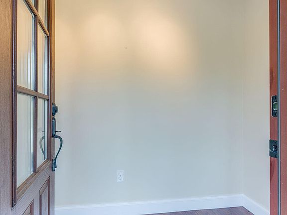 4th image of 237 Timber Ridge Rd