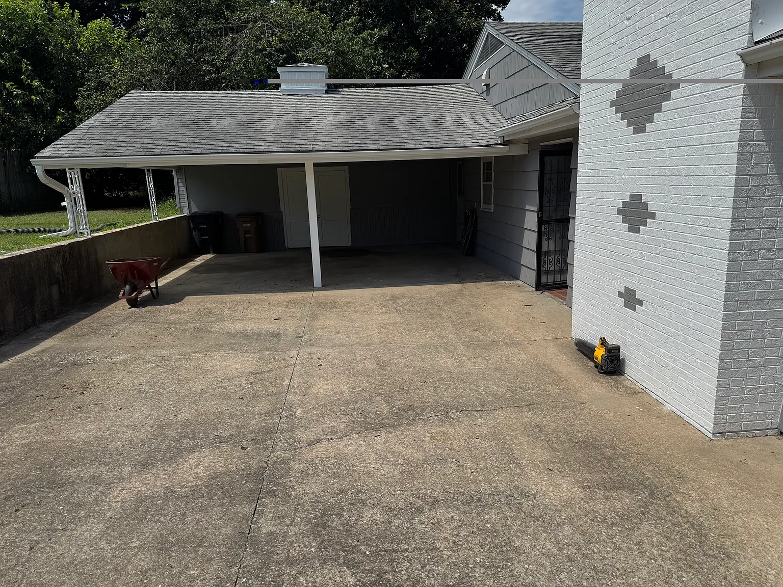 4 bed, 3.5 bath, 2565 sqft, $1,700 — Photo 2