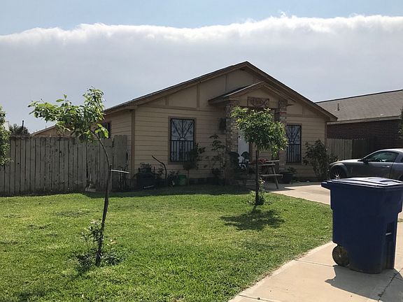 2nd image of 3901 Karen Ct