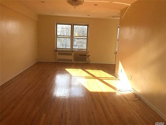 4th image of 4727 Little Neck Pkwy APT 6C