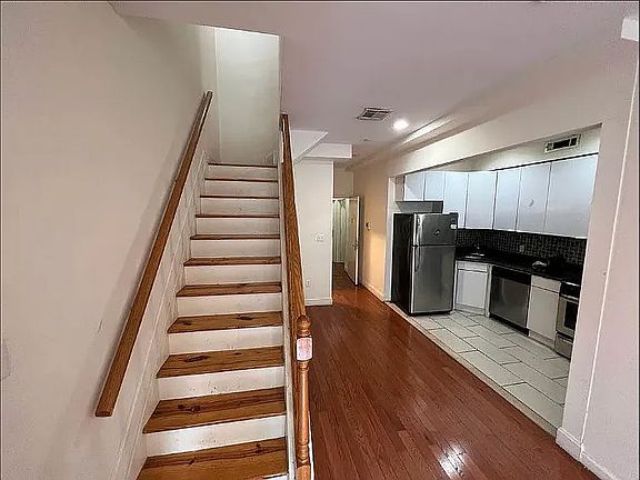 4th image of 258 W 135th St APT 4R