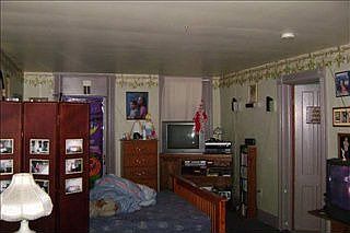 3rd image of 13 River St