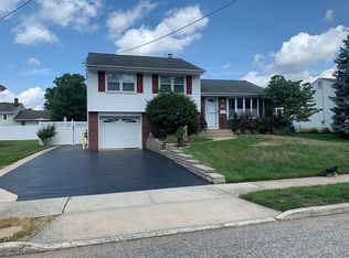35 Valley View Rd, Hamilton, NJ 08620