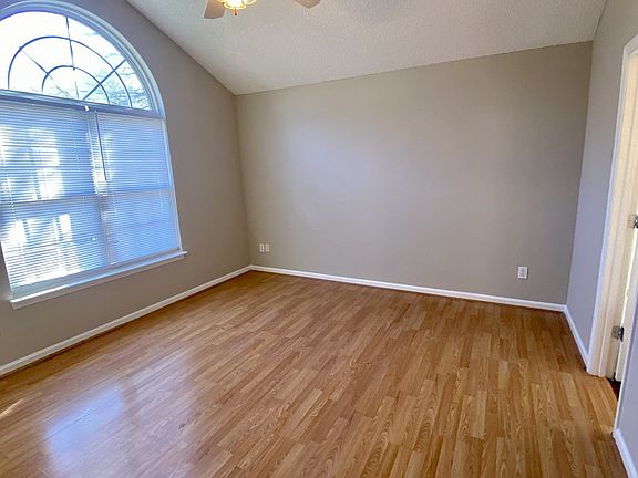 5th image of 1943 Dietrich Ln