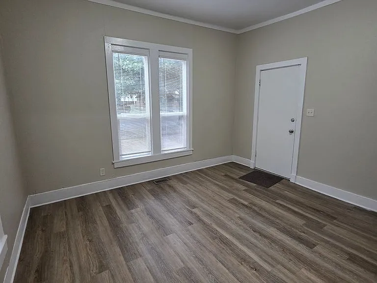 1118 S Water St — Photo 9