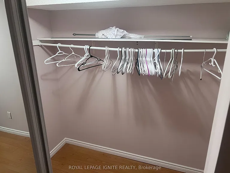 101 Orleans Dr — Photo 16