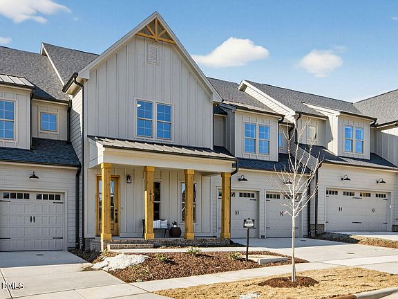 2nd image of 1013 Coldspring Cir