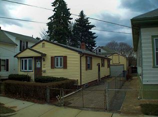 94 Parnell St, Providence, RI 02909