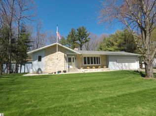 3320 W 13th St, Cadillac, MI 49601