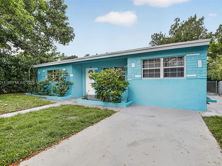 6238 Hayes St — Photo 3
