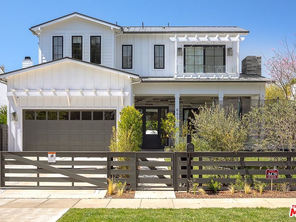 1st image of 651 S Burlingame Ave