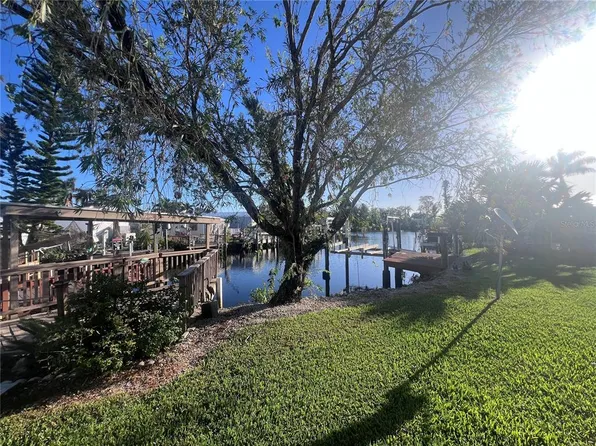 123 6th St, Punta Gorda, FL 33982