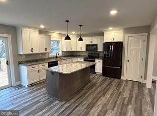 112 Logan Ln, Shippensburg, PA 17257